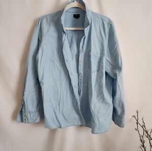 J. Crew Chambray Bitton Down Blue Shirt